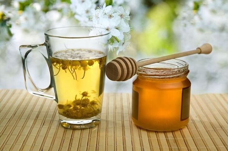 Chamomile decoction with honey for parasites